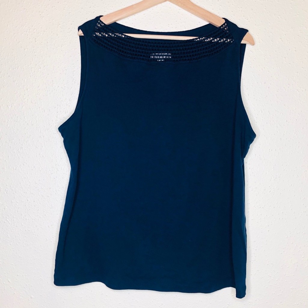 Dressbarn Sleeveless Blue Top With Lace Panel